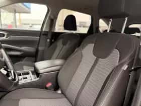 Kia Sorento (2021) thumbnail 8