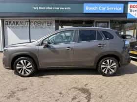 Suzuki S-Cross (2023) thumbnail 3
