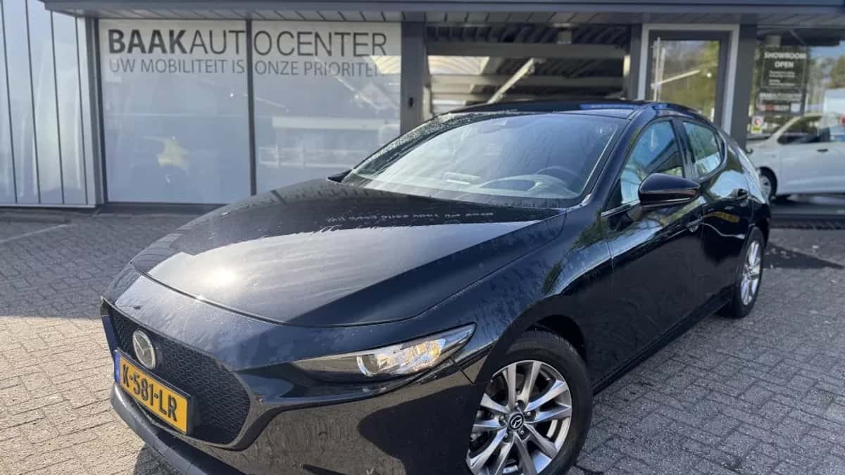 Mazda 3 (2021) — foto 1