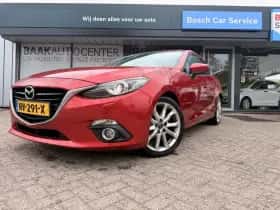 Mazda 3 (2016) thumbnail 2