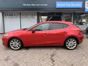 Mazda 3 (2016) thumbnail 3