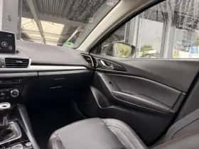 Mazda 3 (2016) thumbnail 23