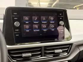 Volkswagen T-Roc (2024) thumbnail 17