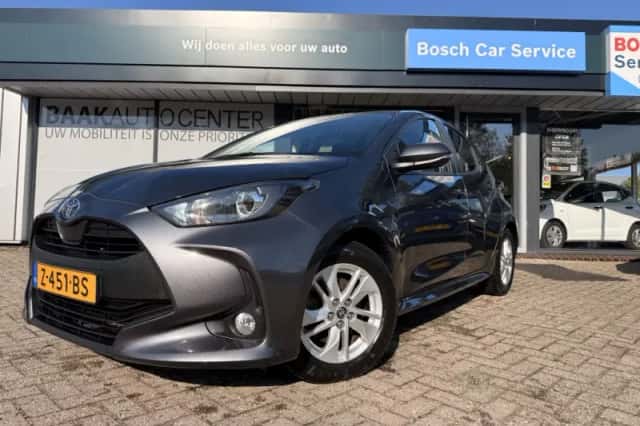 Toyota Yaris (2024) thumbnail 2