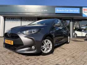 Toyota Yaris (2024) thumbnail 2
