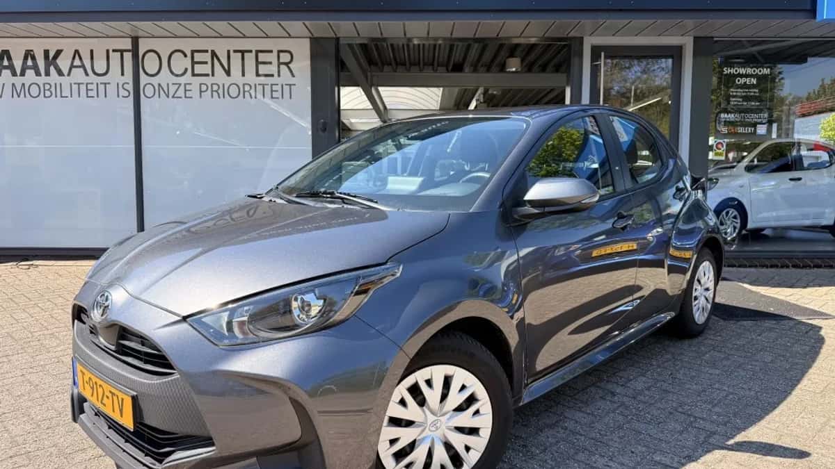 Toyota Yaris (2023) — foto 1
