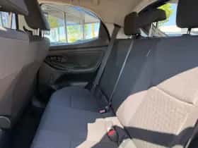 Toyota Yaris (2023) thumbnail 16