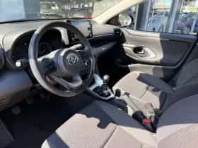 Toyota Yaris (2023) thumbnail 6