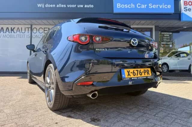 Mazda 3 (2024) thumbnail 5