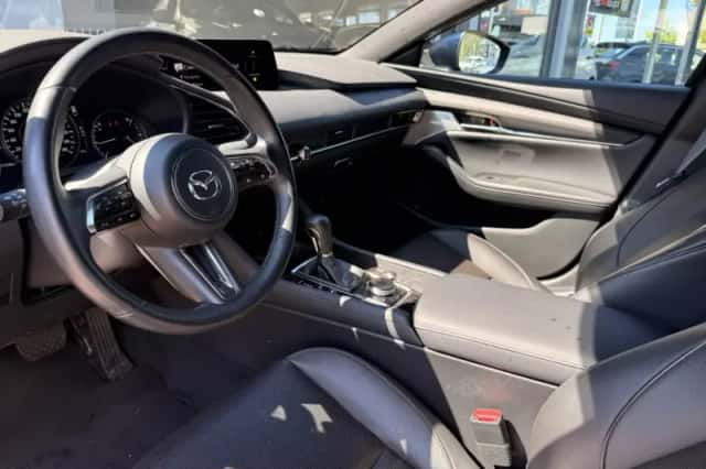 Mazda 3 (2024) thumbnail 6