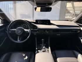 Mazda 3 (2024) thumbnail 8