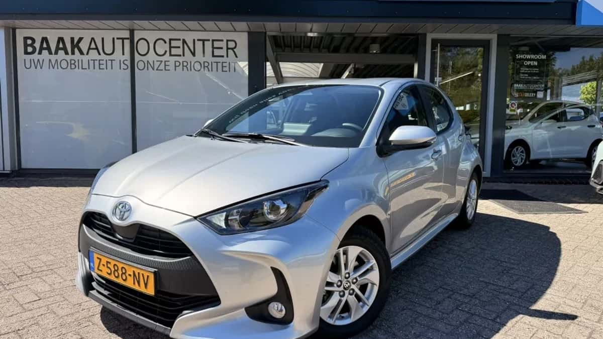 Toyota Yaris (2024) — foto 1