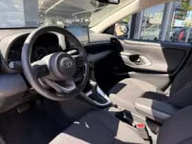 Toyota Yaris (2024) thumbnail 6