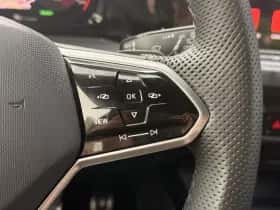Volkswagen Golf (2023) thumbnail 12