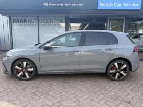 Volkswagen Golf (2023) thumbnail 3