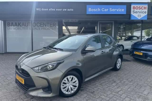 Toyota Yaris (2023) thumbnail 1