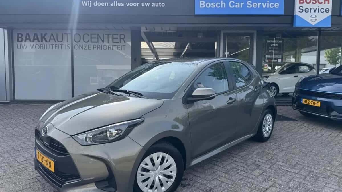 Toyota Yaris (2023) — foto 1