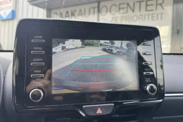 Toyota Yaris (2023) thumbnail 4