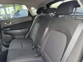 Hyundai Kona (2022) thumbnail 13