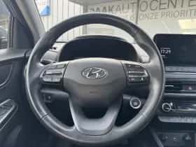 Hyundai Kona (2022) thumbnail 7