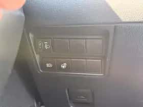 Mazda 2 (2022) thumbnail 22