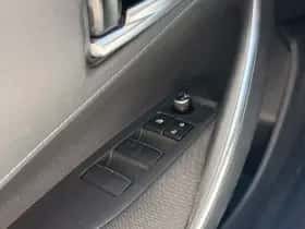 Toyota Corolla (2024) thumbnail 21