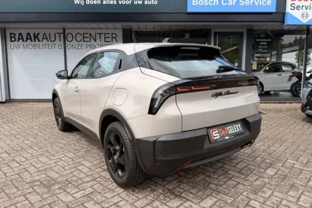 Alfa Romeo Junior (2025) thumbnail 4