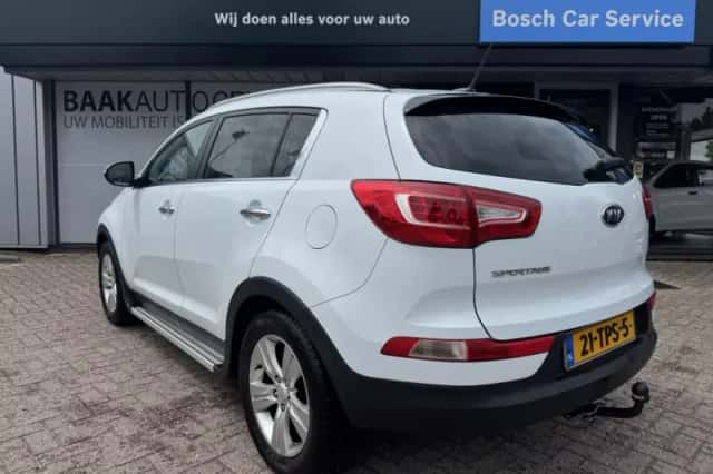 Kia Sportage (2012) thumbnail 4