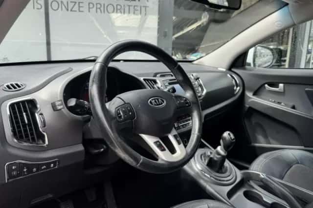 Kia Sportage (2012) thumbnail 5