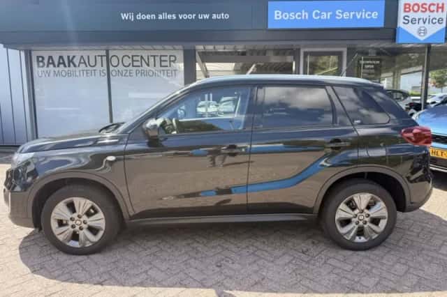 Suzuki Vitara (2021) thumbnail 3