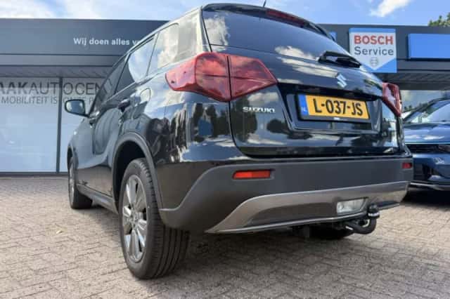 Suzuki Vitara (2021) thumbnail 5