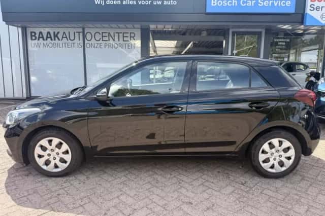 Hyundai i20 (2019) thumbnail 3