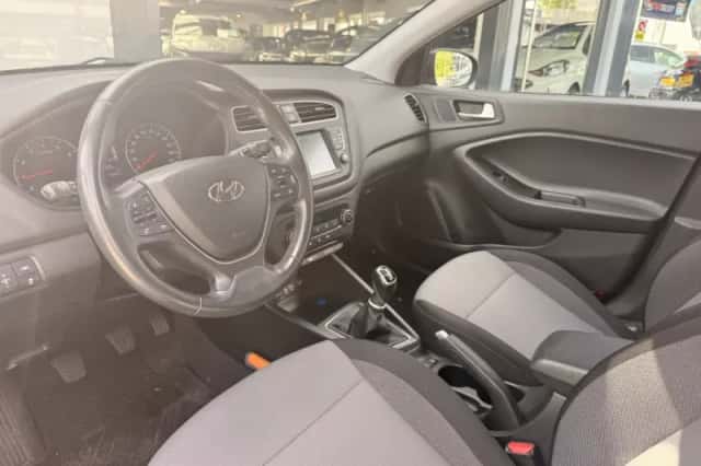 Hyundai i20 (2019) thumbnail 6