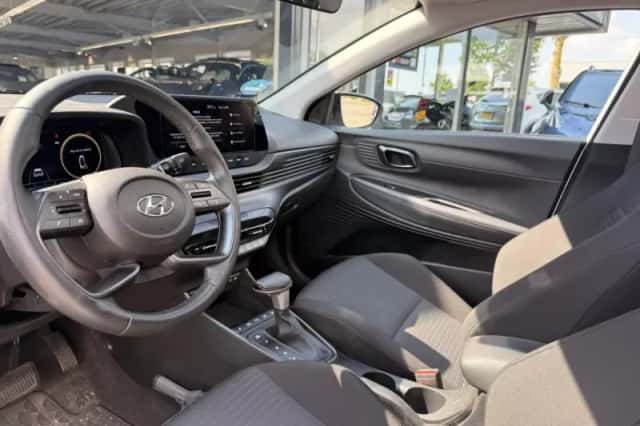 Hyundai i20 (2023) thumbnail 6