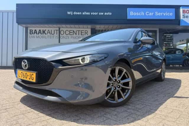 Mazda 3 (2021) thumbnail 2