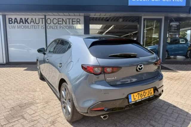 Mazda 3 (2021) thumbnail 4