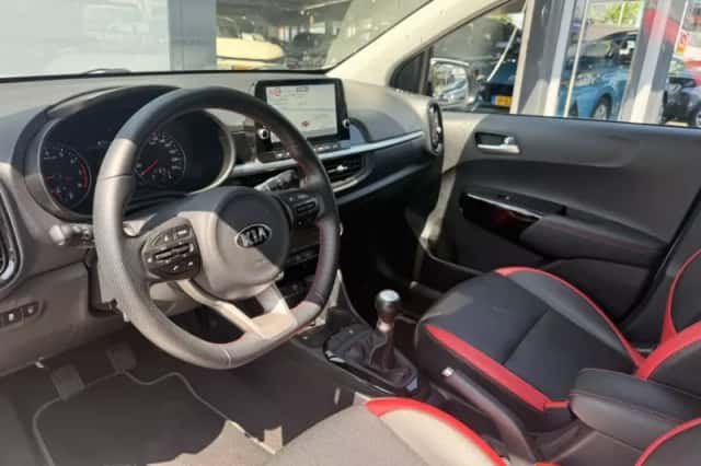 Kia Picanto (2021) thumbnail 6