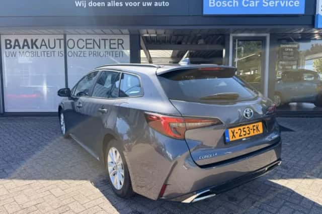 Toyota Corolla (2024) thumbnail 4