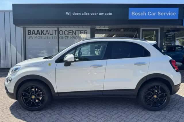 Fiat 500X (2022) thumbnail 3