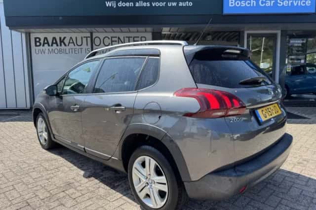 Peugeot 2008 (2019) thumbnail 4