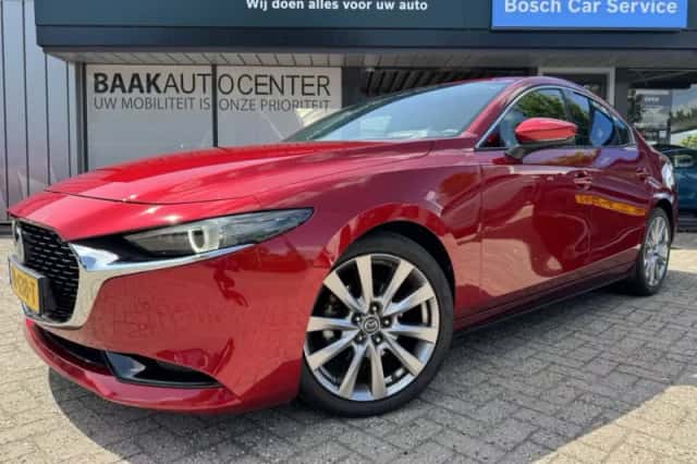 Mazda 3 (2019) thumbnail 2