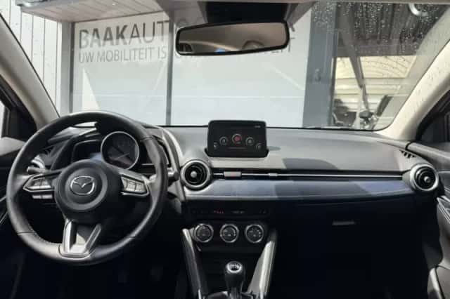 Mazda 2 (2021) thumbnail 6