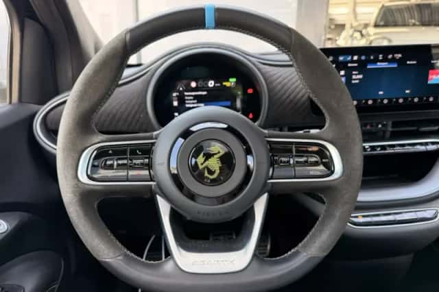 Abarth 500 (2024) thumbnail 5
