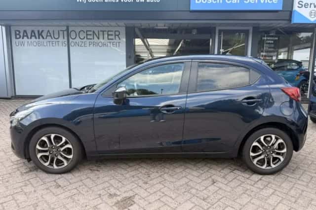 Mazda 2 (2017) thumbnail 3