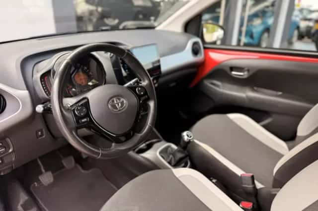 Toyota Aygo (2016) thumbnail 6