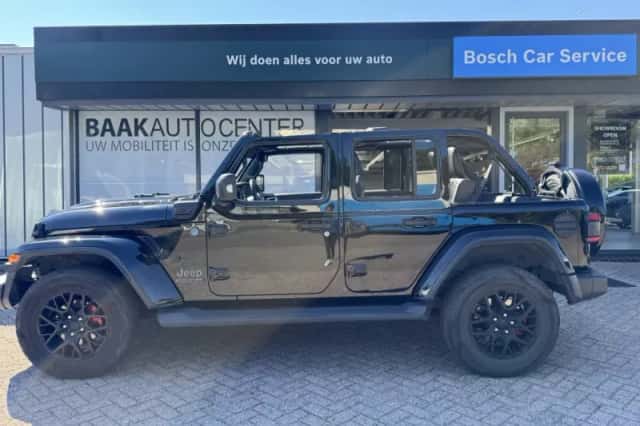 Jeep Wrangler (2021) thumbnail 3