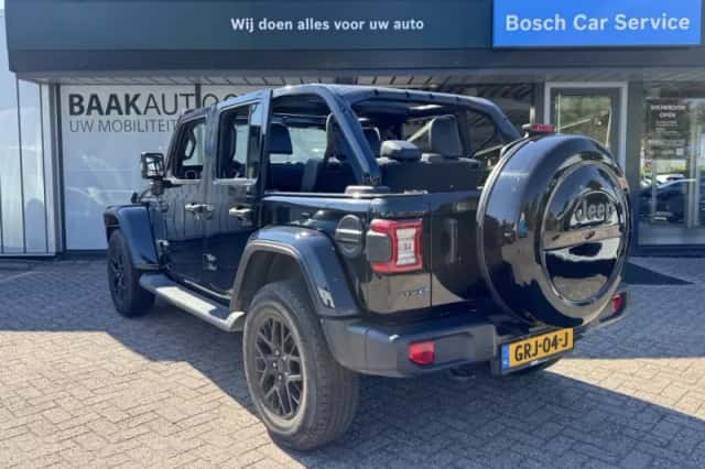 Jeep Wrangler (2021) thumbnail 4