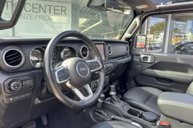 Jeep Wrangler (2021) thumbnail 5