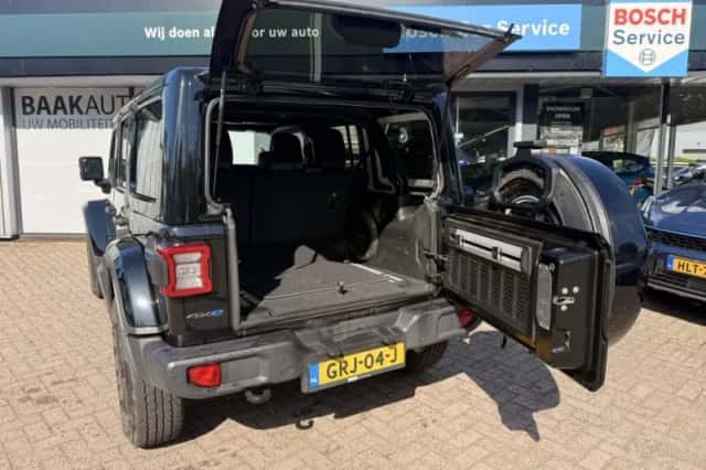 Jeep Wrangler (2021) thumbnail 6