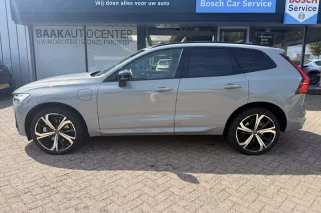 Volvo XC60 (2025) thumbnail 3